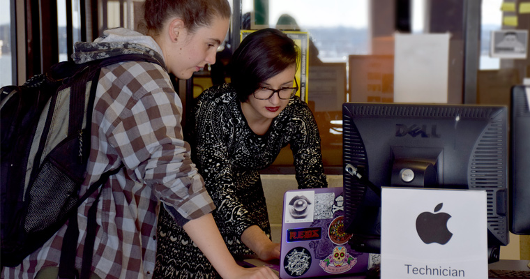 Student worker at the IT Service Desk 