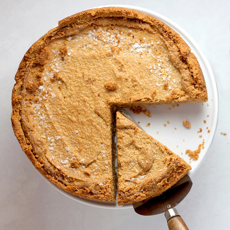 thanksgiving pie - photo by Sheri Silver unsplash